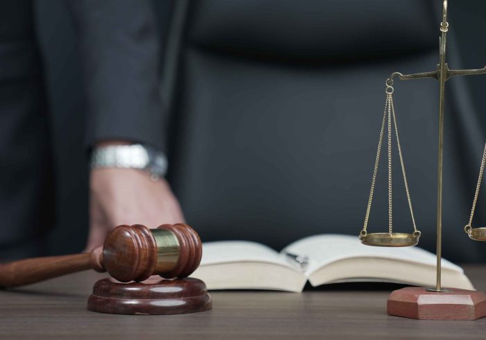 What To Expect When Working With A Lawyer In The UAE